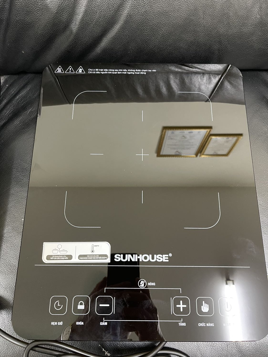 Hàng đóng gói cẩn thận. Giao hàng nhanh. Sản phẩm giống như quảng cáo. Hy vọng sẽ bền lâu. Tiện sử dụng khi dùng nồi thuỷ tinh và nồi gốm. Hàng đóng gói cẩn thận. Giao hàng nhanh. Sản phẩm giống như quảng cáo. Hy vọng sẽ bền lâu. Tiện sử dụng khi dùng nồi thuỷ tinh và nồi gốm.