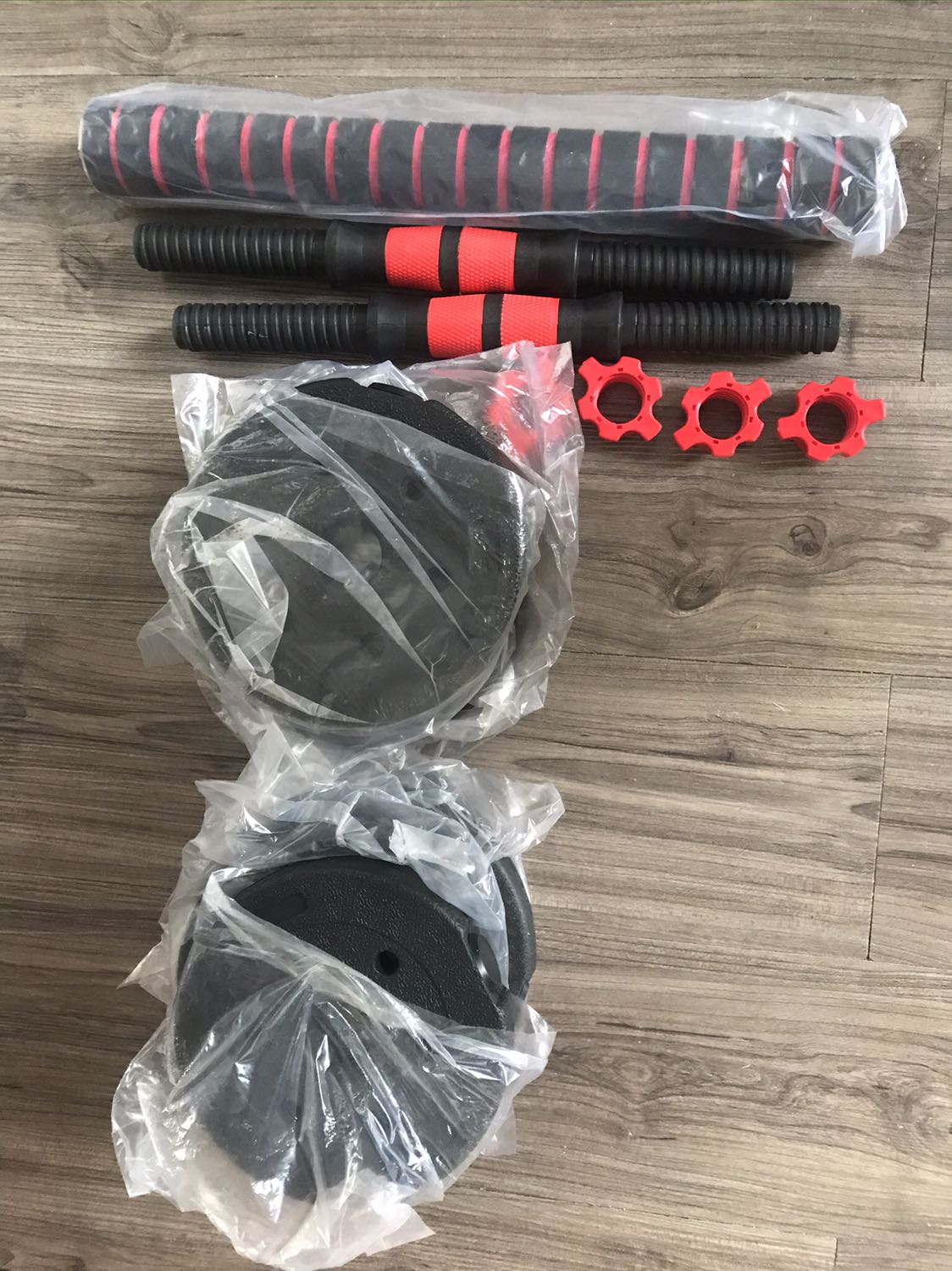 Đong gói tốt kĩ càng, tổng trọng lg 10kg là tính cả cái thanh, chứ bánh tạ chỉ có 9kg thôi.
Nhưng dùng ok với cả gọn, tập mất thời gian xoáy vòng ra vào để lắp thôi. Cái roăng là nhựa nên hi vọng ko bị kẹt do biến dạng.
Hài lòng Đong gói tốt kĩ càng, tổng trọng lg 10kg là tính cả cái thanh, chứ bánh tạ chỉ có 9kg thôi.
Nhưng dùng ok với cả gọn, tập mất thời gian xoáy vòng ra vào để lắp thôi. Cái roăng là nhựa nên hi vọng ko bị kẹt do biến dạng.
Hài lòng