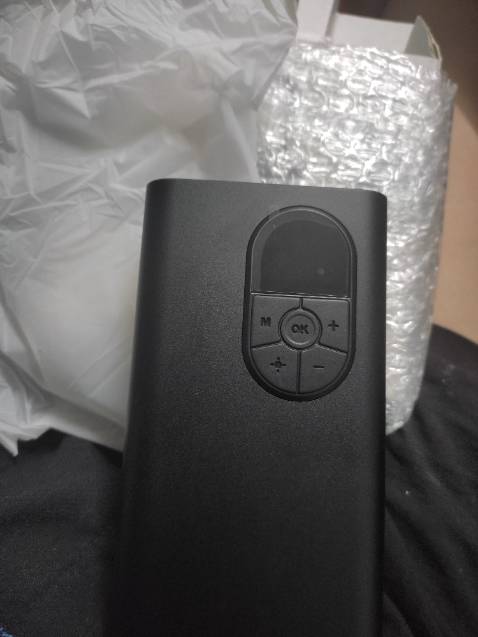 Nhỏ gọn tiện. giao hàng nhanh hcm đặt qua mai là nhận đc r, mình *** r bơm tự động ngắt rất ok máy rất nặng tay có túi phụ kiện đi kèm đầy đủ