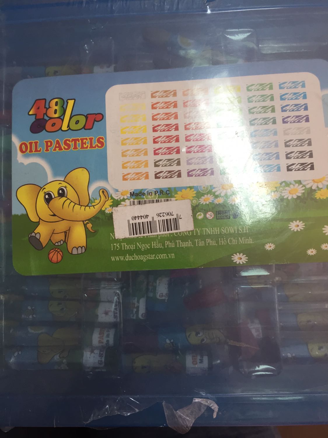 Nhận hàng không thấy hài lòng với chất lượng: bút gẫy, hộp nhìn cũ kỹ. 
Tóm lại là thất vọng.