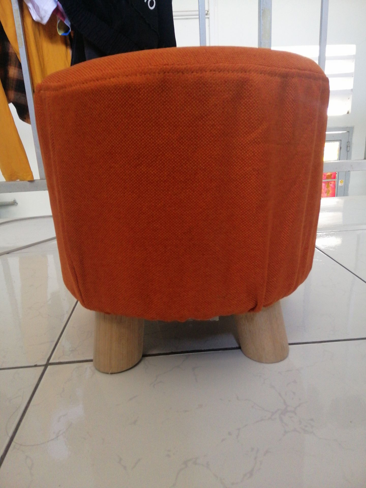 mua ghế lúc đang giảm giá, 149k cũng hơi lo nhưng nhận hàng khá oke, không phàn nàn cũng không đòi hỏi gì nhiều. hàng tốt trong tầm giá mua ghế lúc đang giảm giá, 149k cũng hơi lo nhưng nhận hàng khá oke, không phàn nàn cũng không đòi hỏi gì nhiều. hàng tốt trong tầm giá