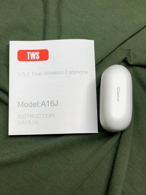 TIKI sử lý đơn hàng rất nhanh. Hàng giao chuẩn, yên tâm khi mua trên tiki là hàng chính hãng. Về cảm nhận sản phẩm: Mình thấy Tai Nghe Bluetooth Firo có thiết kế rất hiện đại, ổn trong tầm giá, vừa vặn và êm tai lắm. Dock sạc chắc chắn. Thời gian nghe nhạc lâu và kết nối tương đối ổn định. Cảm ơn TIKI & FIRO rất nhiều. Mình rất thích.