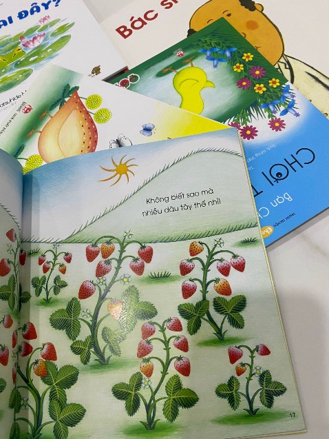 sách được thiết kế chỉn chu nhiều chi tiết liên tưởng đến nhau rất hay, ba mẹ nhìn cũng thấy hay