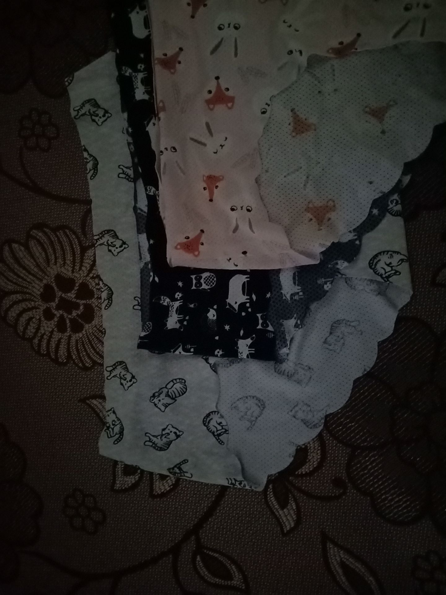 quần đẹp lắm, màu sắc tươi sáng nên mua nhé mọi người.