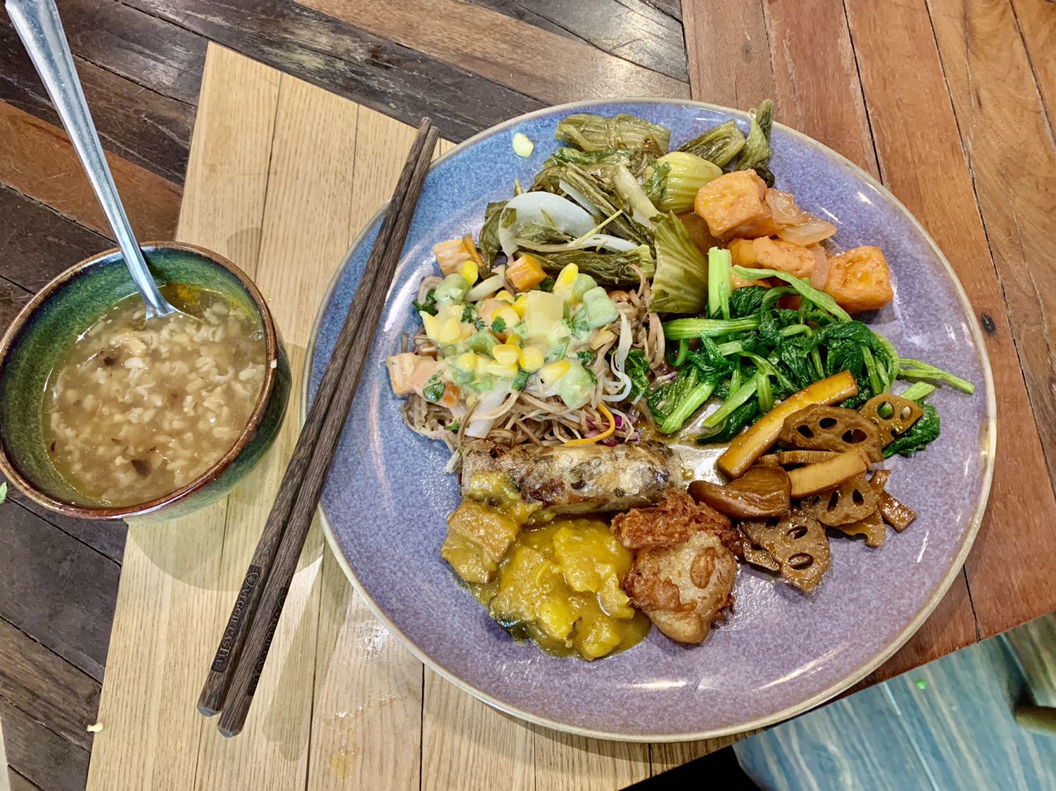 Cam on Quy khach da su dung dich vu cua Vinaphone. Quy khach vui long nap the hoac phat sinh cuoc goi/nhan tin/truy cap data de gia han thoi gian su dung truoc ngay thue bao bi khoa 1 chieu vao ngay 21/07/2022. Chi tiet lien he: 18001091