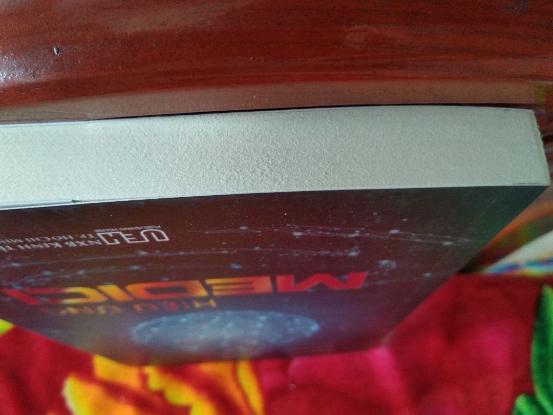 Rất cảm ơn Ecoblader đã giúp mình biết đến quyển sách thú vị này! Nhưng thật sự mình rất không hài lòng vì chỉ mới đọc xong phần Lời giới thiệu mà đã có đến 3 lỗi chính tả: kinh doanh, tác giả, đổi mới. (ảnh minh chứng bên dưới).