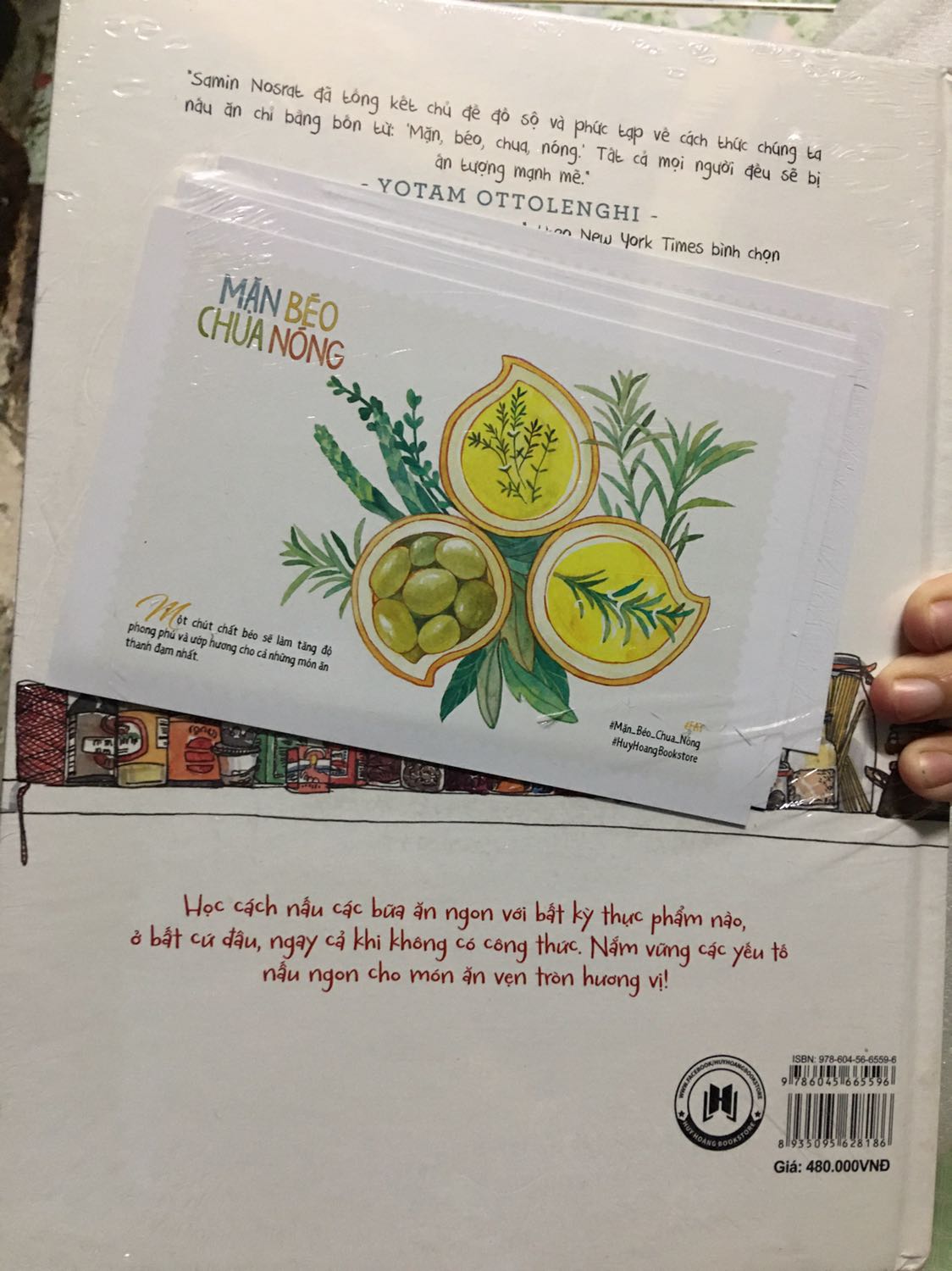 Cầm quyển sách trên tay thật sự rất ưng luôn. Từ cách đóng gói của nhà sách. Mình chờ đợi rất rất lâu để săn lúc sale còn 253k. Quá vui mừng Cầm quyển sách trên tay thật sự rất ưng luôn. Từ cách đóng gói của nhà sách. Mình chờ đợi rất rất lâu để săn lúc sale còn 253k. Quá vui mừng