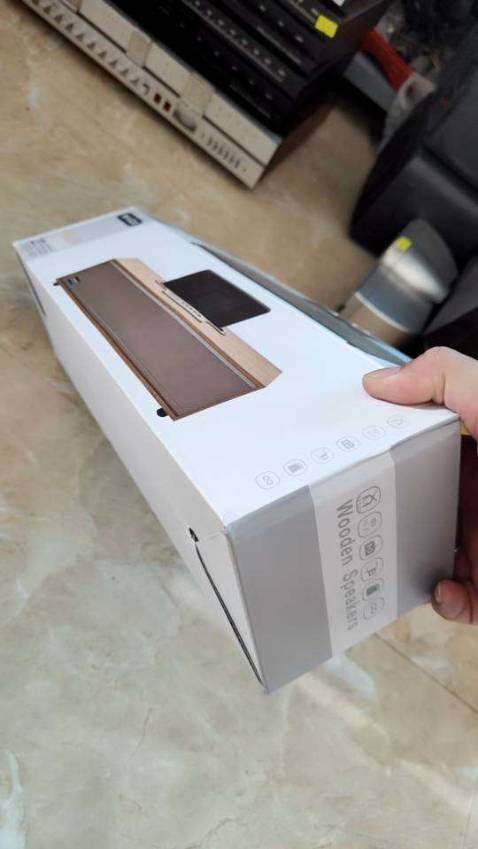 Giao hành nhanh, loa đẹp nghe tốt, bass ấm, sẽ mua thêm