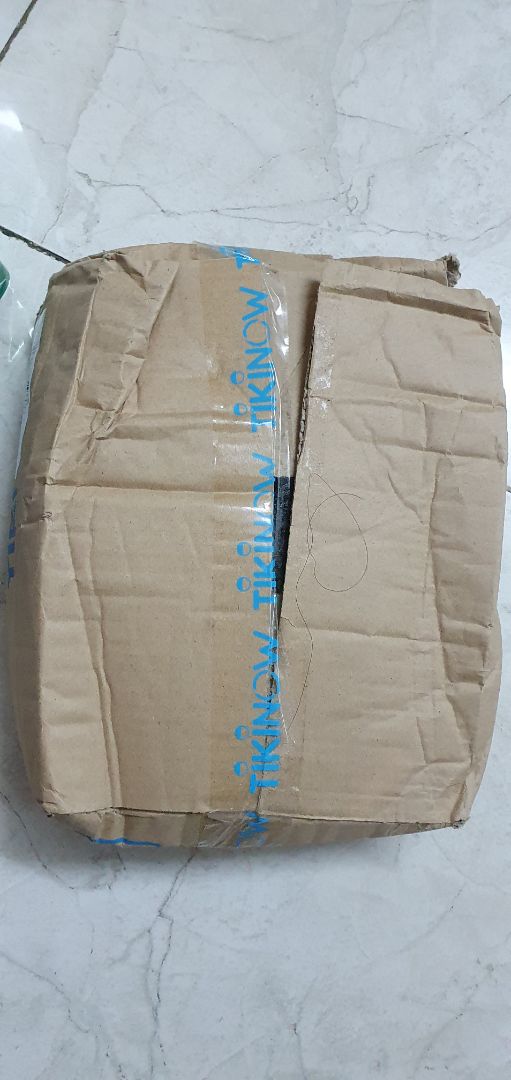 Về sản phẩm mình chưa ăn nên không đánh giá. Mình chỉ đánh giá về đóng gói, vận chuyển thôi. Rất thông cảm với các shipper và tiki khi giao hàng mùa dịch, nhưng hy vọng có thể nhẹ nhàng hơn vì gói hàng dúm dó, bầm dập, bên trong là túi đồ thực phẩm, mạnh tay quá lỡ bục túi là xong luôn. Xin cảm ơn.