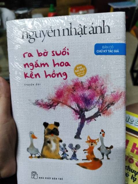 Sách bọc cẩn thận, chưa đọc nên chưa biết hay hay k, mà của tác giả Nguyễn Nhật Ánh chắc là hay rồi hen