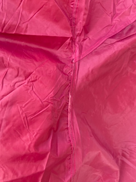 mây rất cẩu thả.. lúc về ko trùm chỉ xem sơ ok.. khi trùm thử rất ko hài lòng..quá ẩu