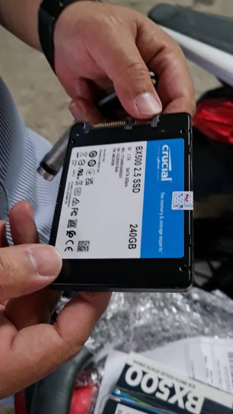 Hàng chuẩn đẹp mới tinh có kèm quà tặng áo thun luôn.cảm ơn shop.