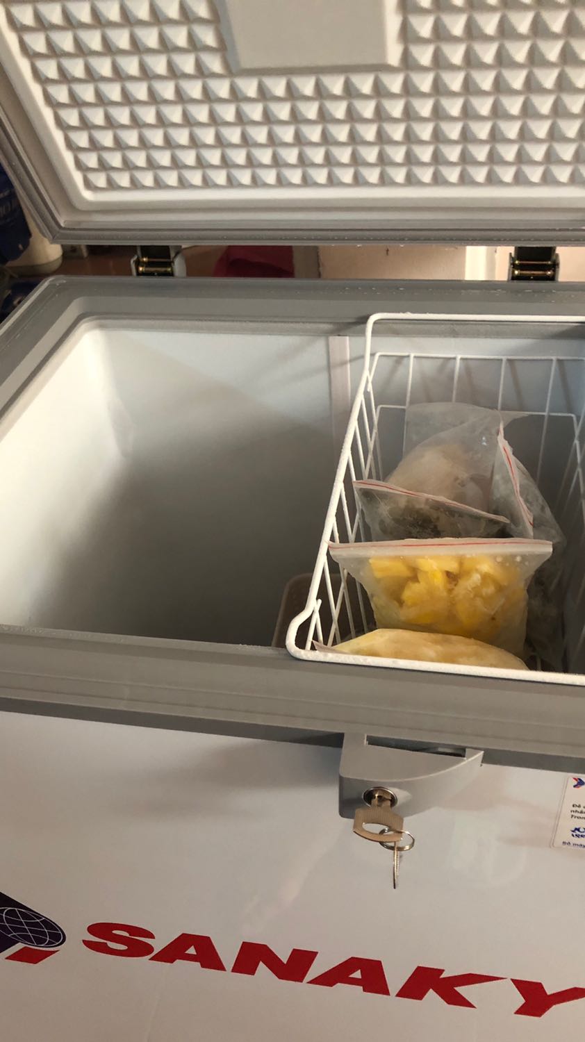 Tủ dùng tốt ,dù 100 lít nhưng cũng đựng được rất nhiều,rất hữu ích trong mùa dịch này.