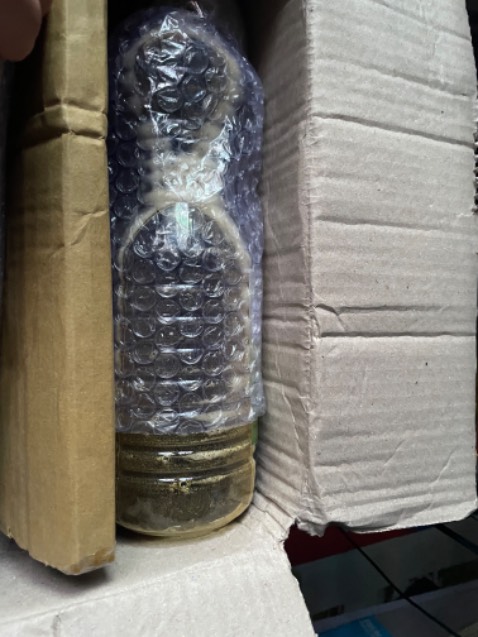 Chất lượng đóng gói ko được tốt cho lắm,sản phẩm thì ngày sản xuất hơi xa và chai có ghi ngày sản xuất chai thì ko ghi ngày