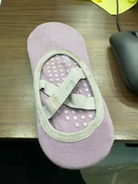 Chẳng mấy khi viết bài đánh giá nhưng hàng quá bẩn 🤣 k đáng tiền ạ