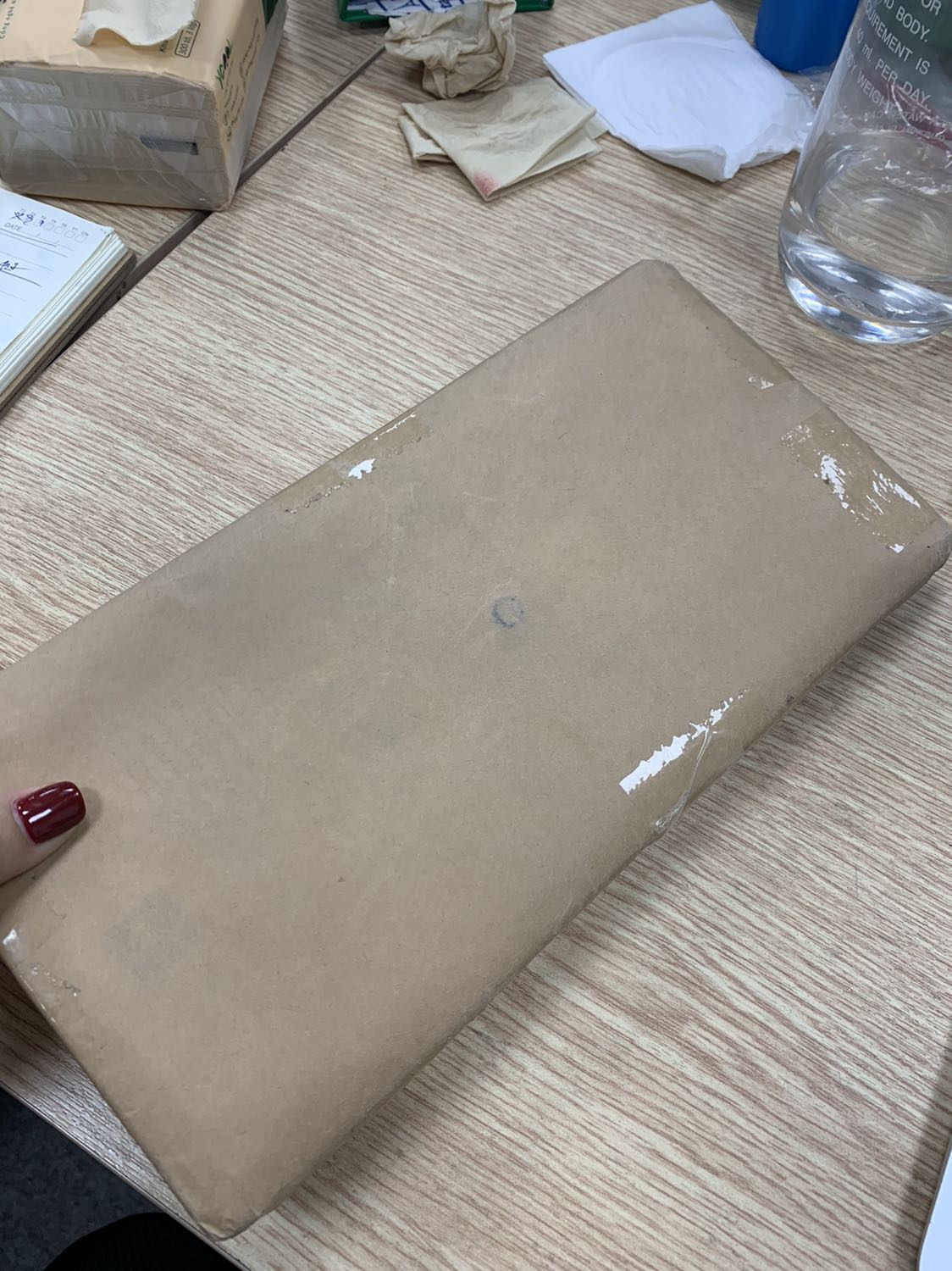 Shop đóng gói chắc chắn. Kéo cầm đầm tay. Chất lượng phù hợp với giá tiền. Mình rất hài lòng về sản phẩm so với mức giá này. Mình mua 2 chiếc 37k*2=74k. Xong add thêm khuyến mại của tiki giảm tiếp 15k nên còn 59k 2 chiếc