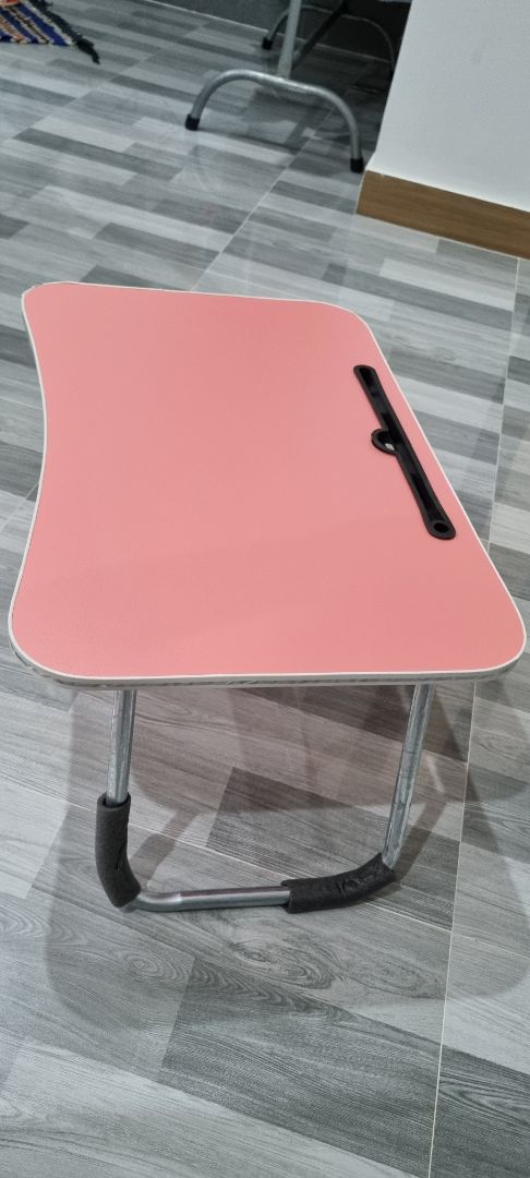 Sản phẩm không giống ảnh đăng, lỏng lẻ, giao hàng vỡ cạnh bàn. Quá tệ