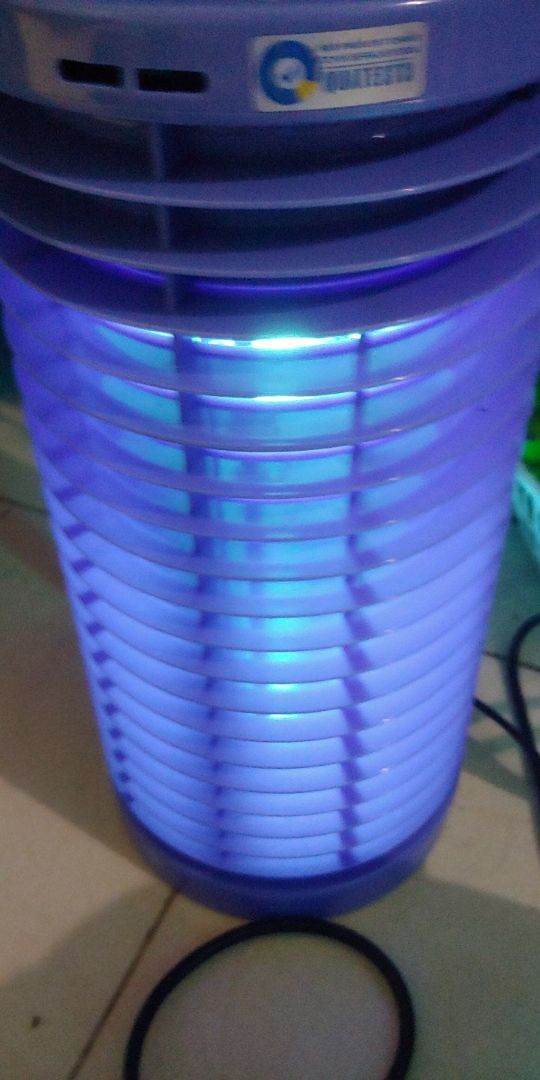 giao hàng nhanh, đặt sáng chiều đã giao. 
đèn dùng ok. đỡ muỗi hản, mua được giá sale nên rất thích