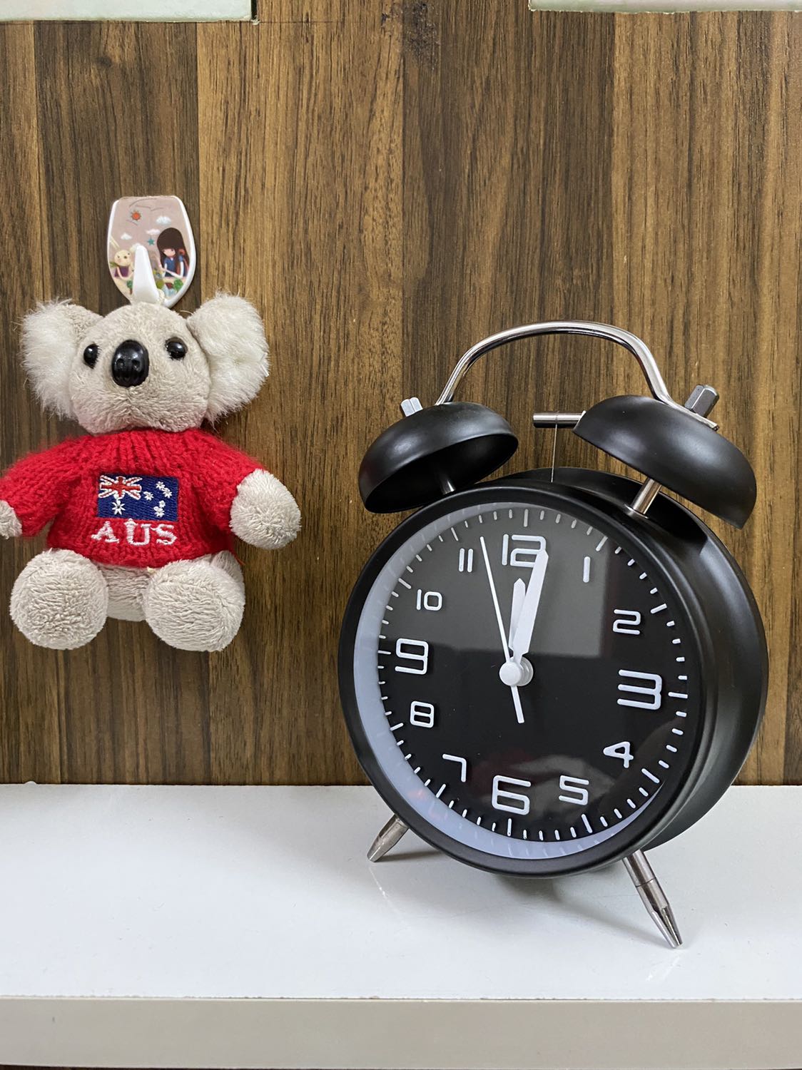 Đồng hồ thiết kế đẹp, chuông to. Shop đóng gói cẩn thận, giao hành nhanh. Tặng shop 5 sao