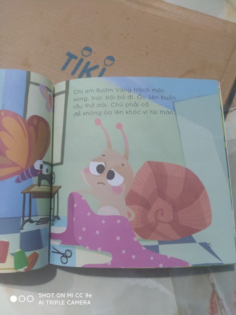 giao nhanh sách đẹp mà đáng yêu nha. nội dung khá hay bìa sách cũng đẹp nha mọi người