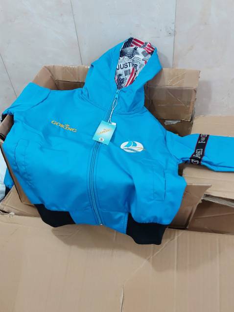 khâu chăm sóc khách của shop rât tốt, mặc dù giao hàng hơi lâu nhưng shop tư vấn tận tình nên thấy hài lòng