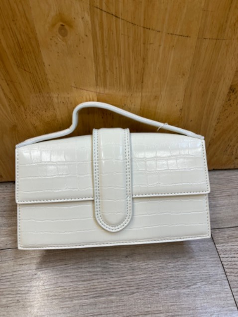 Ta nói cực kì mê luôn mấy bà ơii nhìn ghiền lắm chất lượng kinh khủng mà giá mềm lắm 🥰🥰🥰