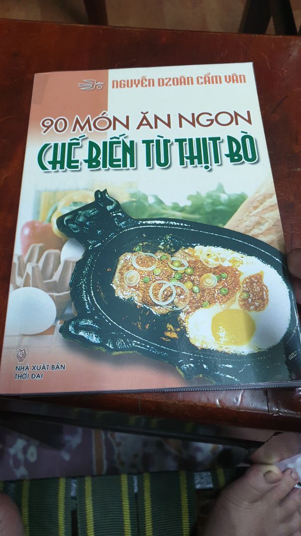sach hay.bia cứng.trình bày đẹp.noi dung phong phu.giup ng doc co them nh mon an ve bò cho gd