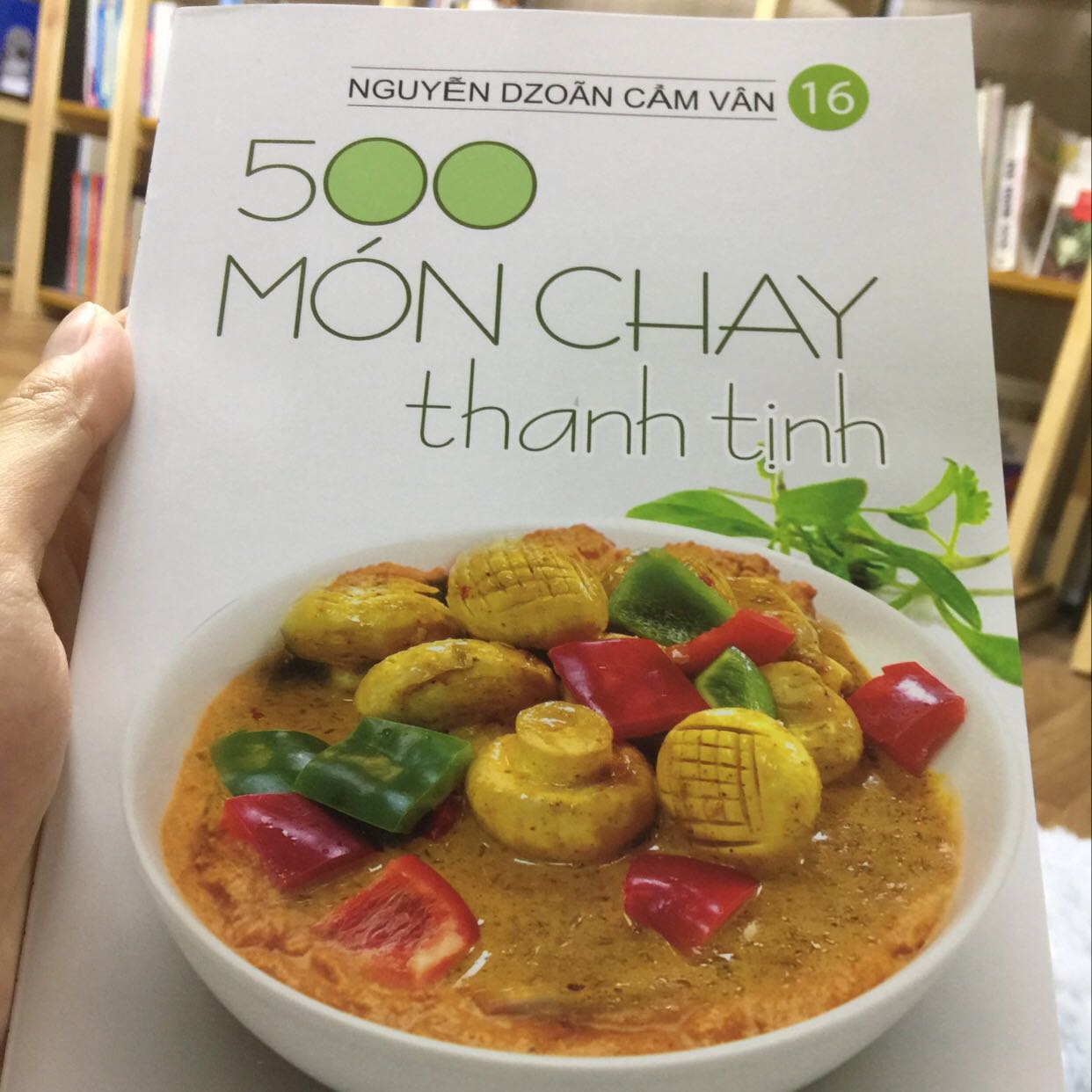 Sách đẹp, đóng gói cẩn thận. Công thức nấu ăn dễ thực hiện, ngon.