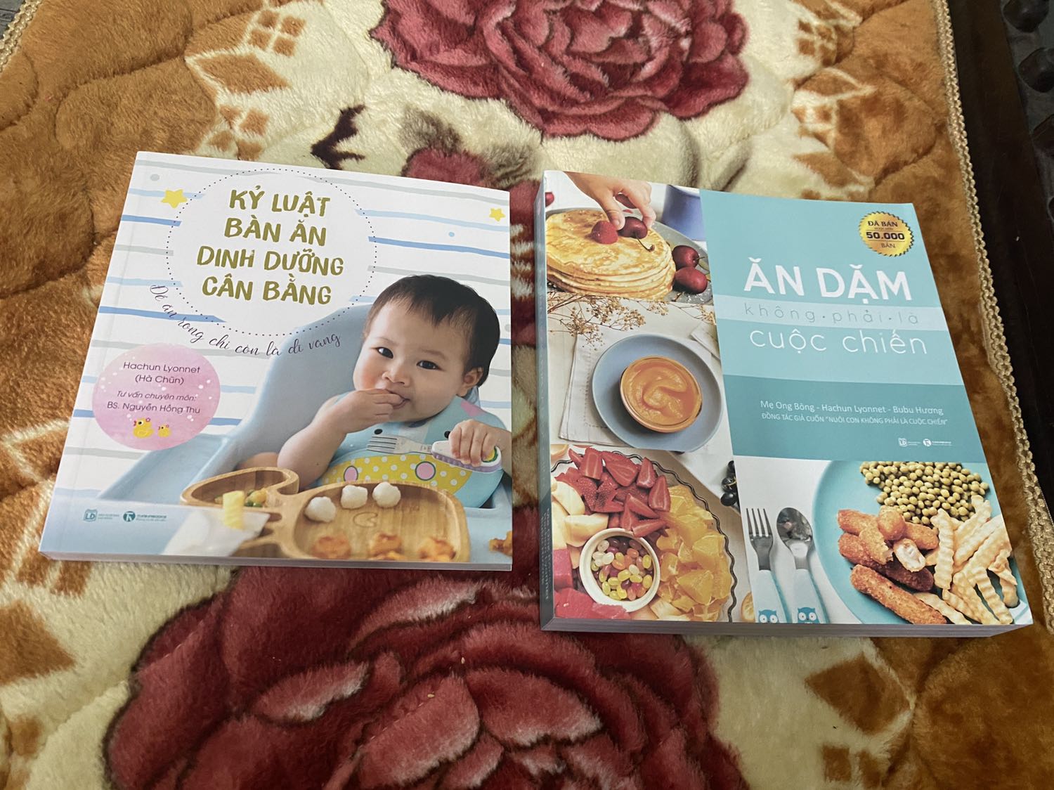 Giấy đẹp, màu sắc rõ nét. Giấy đẹp, màu sắc rõ nét.