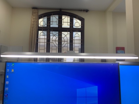 Nhà sản xuất không thích điều này. Đèn đẹp, cứng cáp. Đóng gói rất cẩn thận.