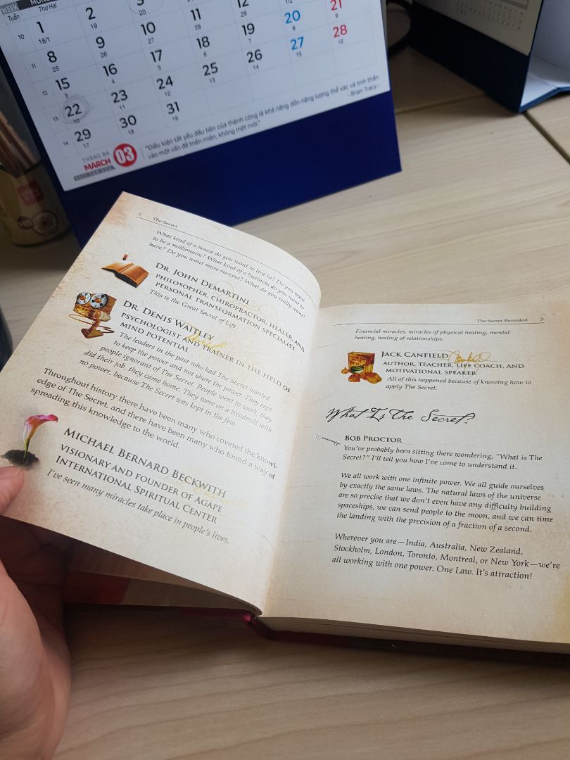 Sản phẩm chất lượng. Giấy bóng in chữ và màu rất tốt.