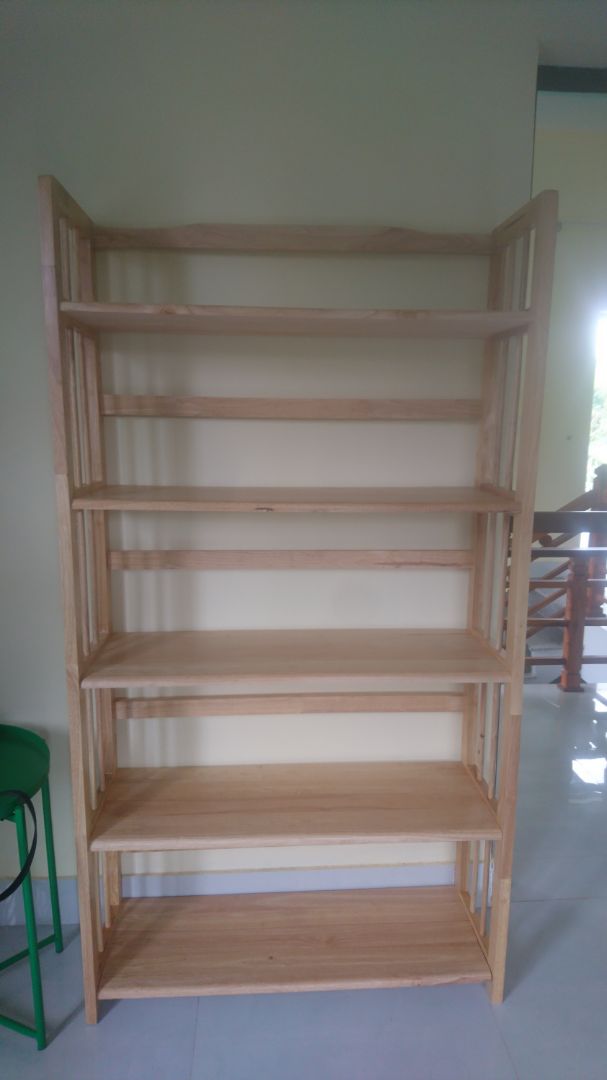 Gỗ ghép, một số chi tiết chưa đc sơn phủ bóng, shop nên làm con vít khác sẽ dễ lắp ráp hơn. Con lục giác đi kèm vặn đc bốn con ốc thì bị lờn, k vặn tiếp được.  Có Hai thanh ngang bị mất một cái chốt. Tổng thể thì ổn so với giá tiền
