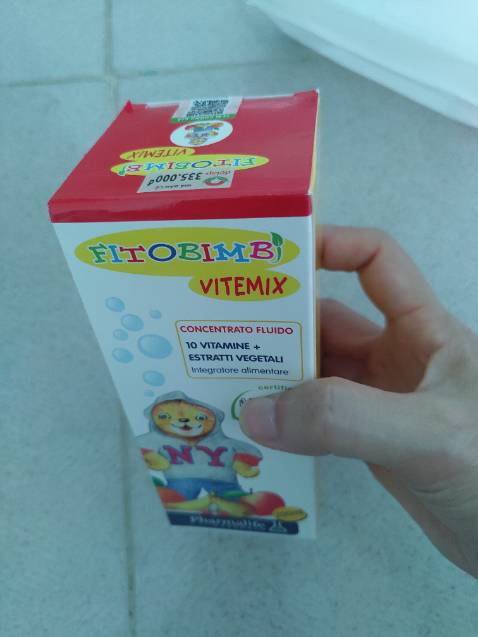 Tiki giao hàng nhanh, đóng gói bao bì kỹ lưỡng,  tem và nhãn phụ đầy đủ, hạn sử dụng xa