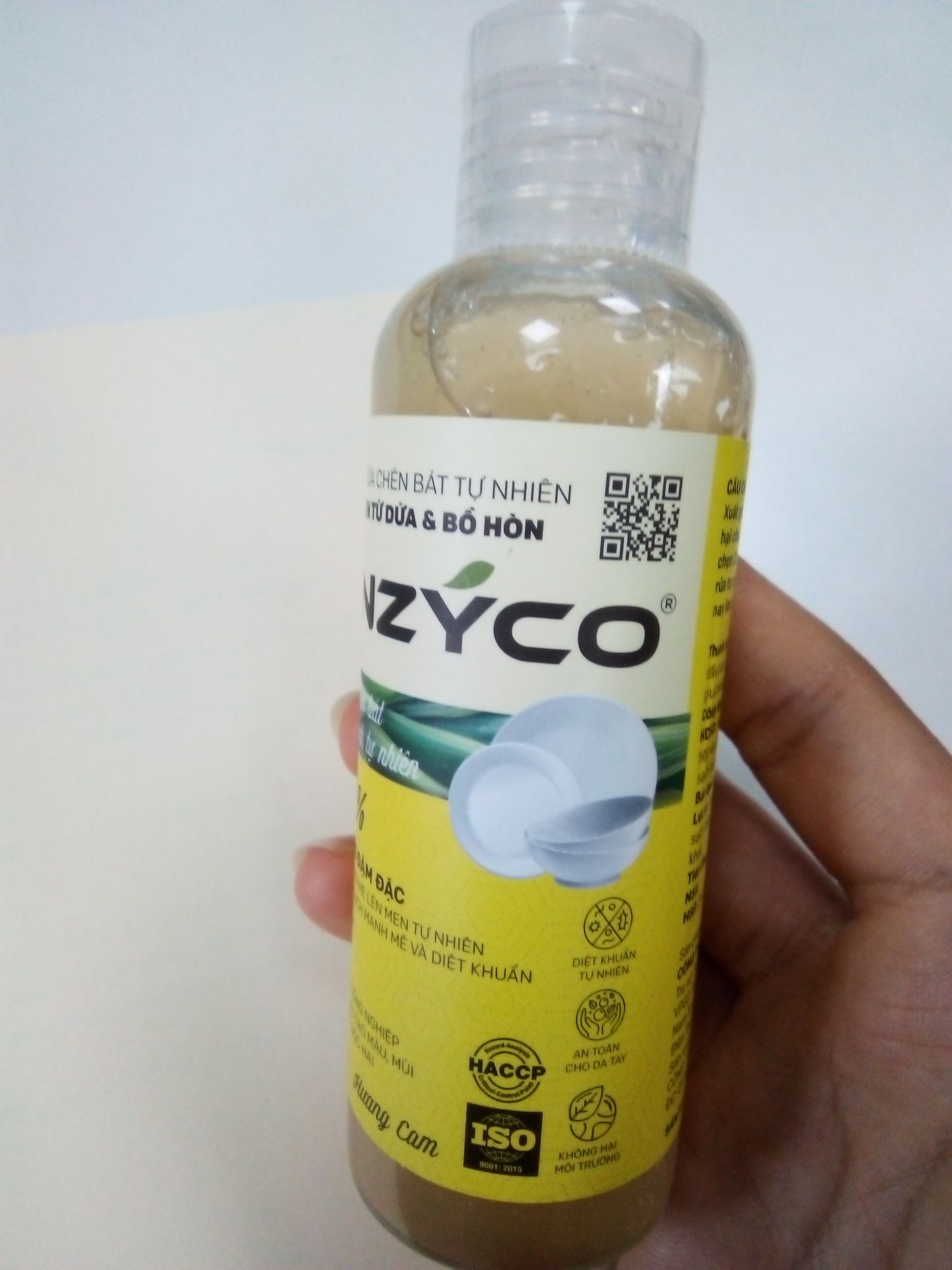 chai này nhỏ nhỏ xinh xinh, còn chất lượng khỏi nói, sạch nhanh mùi thơm dụi nhẹ đặc biệt không khô da tay