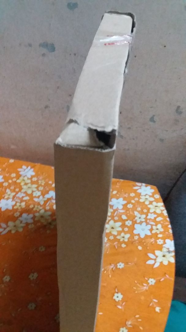 Màu sắc đẹp, tươi sáng, có cái là màu nâu hơi nhiều tông, nếu có thêm màu hồng + xanh ngọc pastel nữa thì tuyệt !.. Trừ 1 điểm