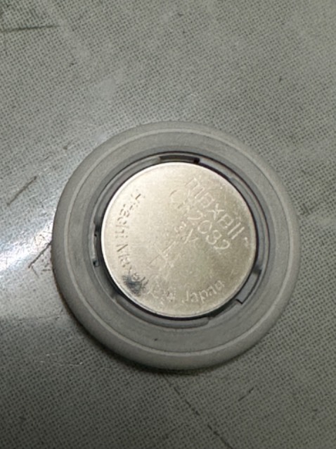 Pin giao đúng với mô tả, sản xuất tại China anh hùng, thương hiệu Maxell của Nhật Bổn, pin sử dụng có lâu k thì còn phải chờ sử dụng mới đánh giá tiếp được, mua thay pin airtag, nhét pin vào vừa như hình nhé. Thái độ và tốc độ giao hàng nhanh nha. Giá cả cũng phải chăng. Tóm lại, ổn mn nên mua khi có nhu cầu nhé