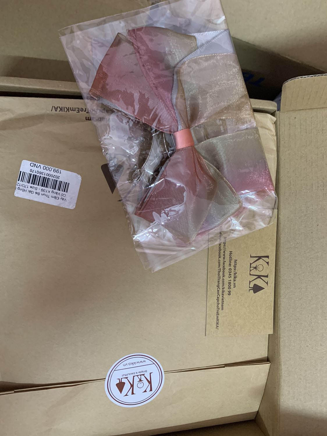 Xinh. Vải dày dặn. Đóng gói siêu kỹ và đẹp. Giao nhanh thần tốc luôn. Cực kỳ hài lòng