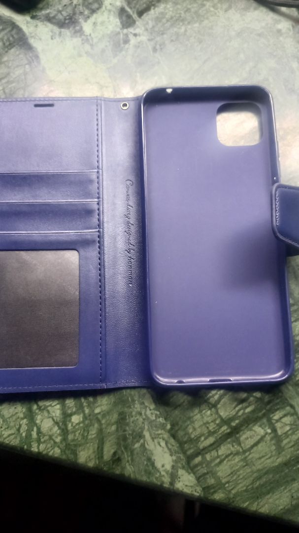 Không đúng ốp không vừa,sai sản phẩm rộng quá