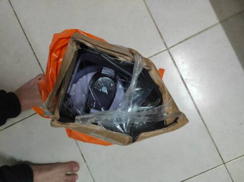 Mọi người cảnh giác, hnay mình có nhận hàng từ nhà cung cấp này nhưng giao hàng thiếu rất nhiều, mình đặt tổng cộng 15 sp nhưng chỉ giao đúng duy nhất có 1 sp mà giá trị tổng đơn hàng ước chừng bằng 1/10 giá trị đơn hàng mình đặt. 
SHOP NÀY LÀM ĂN CÓ DẤU HIỆU *** ĐẢO