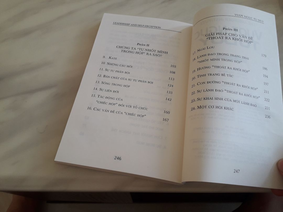 1 cuộc thật sự xứng đáng đề cho chúng ta biết được rằng tại sao mình rất dễ mở lòng với người này nhưng khó mở lòng với người khác chủ yếu từ gia đình và nguyên của nó nhưng cái kết hơi cục mịt chưa thỏa mãn cho lắm do mình cảm thấy giải quyết VĐ mà tác giả đưa ra chưa triệt để hoặc chưa đủ hiểu hết ??