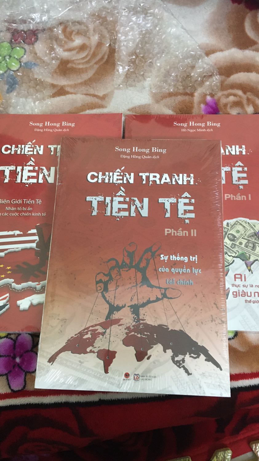 Sách bọc dày dặn, cẩn thận
Shiper thân thiện
Mua hộ nên t k biết nội dung 
Nhưng nhìn chung cảm quan ổn