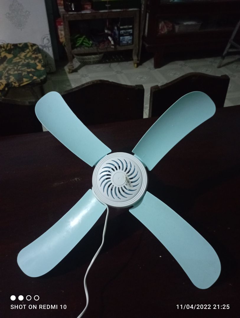 giao không đúng quạt hư không sài được shop đổi lại cho đúng quạt