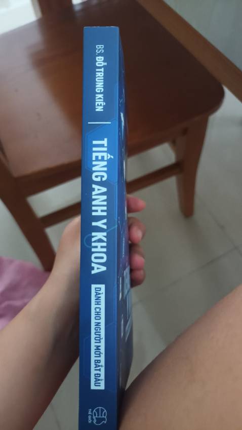 Sách rất là đẹp và chỉn chu mặt hình thức ạ. Đc bao hẳn 2 lớp nên hộp giấy có méo sách bên trong vẫn ko bị cong mép 😀😀😄😄. 
Mình ko phải là dân trong ngành nên ko nhận xét nội dung sách đc. Còn về sự độ chỉn chu cẩn thận là 10 điểm. 

Có tiki giao hàng trễ hẹn mà ko bik báo cho khách, cũng ko hẹn lại giờ giao rất thiếu sự tôn ttongj vs khách