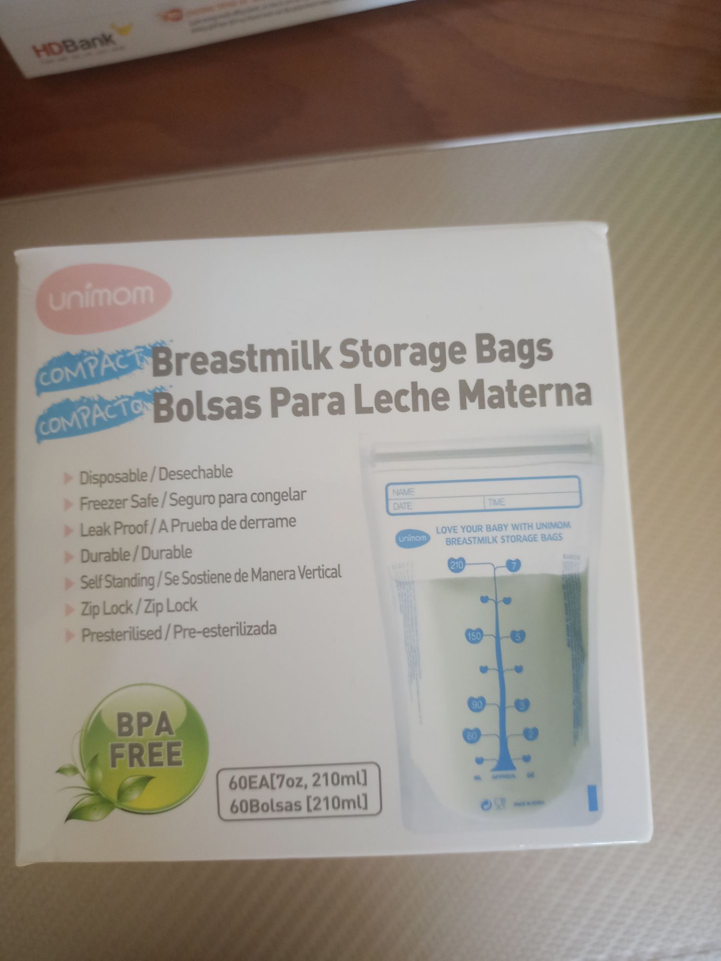 Shop giao nhanh. Đóng gói cẩn thận.
Mới nhận chưa dùng lần nào nhưng khi bóc ra kiểm tra thấy sản phẩm không bị mùi cao su hay bị mùi lạ.
Cảm quan ban đầu khá hài lòng.
