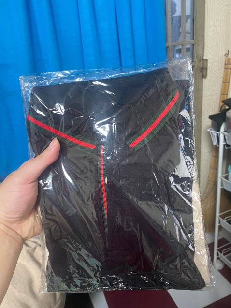 Mua áo này mà lại đi giao áo khác. Rất bực mình, chất lượng kém