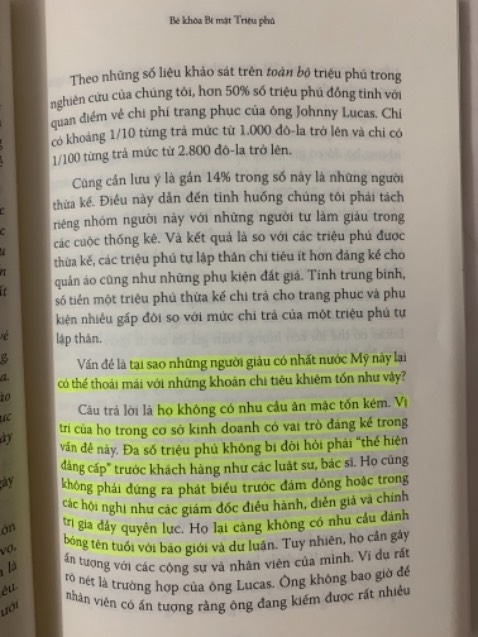 / Thật sự rất thú vị khi đc biết cuốn The Millionaire next door qua cuốn Trò đùa của sự ngẫu nhiên. Nội dung của quyển sách mang lại nhiều kiến thức hay như định nghĩa về sự giàu có, cách những ng triệu phú mua xe, cách phân chia tài sản cho con cái của họ, cách họ sử dụng thời gian và tiền bạc, đầu tư ra sao,...1 cuốn sách đáng đọc cho những ai thích trở nên giàu có. 
Đặt hàng vào cần dịp lễ nhưng tiki giao hàng khá nhanh.
