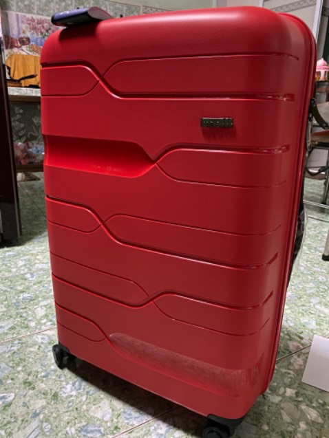 Màu đỏ tươi xinh lắm, mua lúc giảm giá còn tặng thêm gối cổ nên thấy khá đáng đồng tiền. Chưa sử dụng nên chưa biết như thế nào nhưng bề ngoài thì cho 10đ