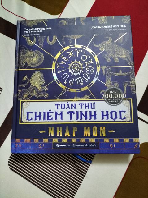 Sách chất lượng , nguyên seal , đẹp , các bộ sách từ Sài gòn book luôn đẹp từ trong ra ngoài , sách dày nặng , đẹp , tính học thuật ổn .