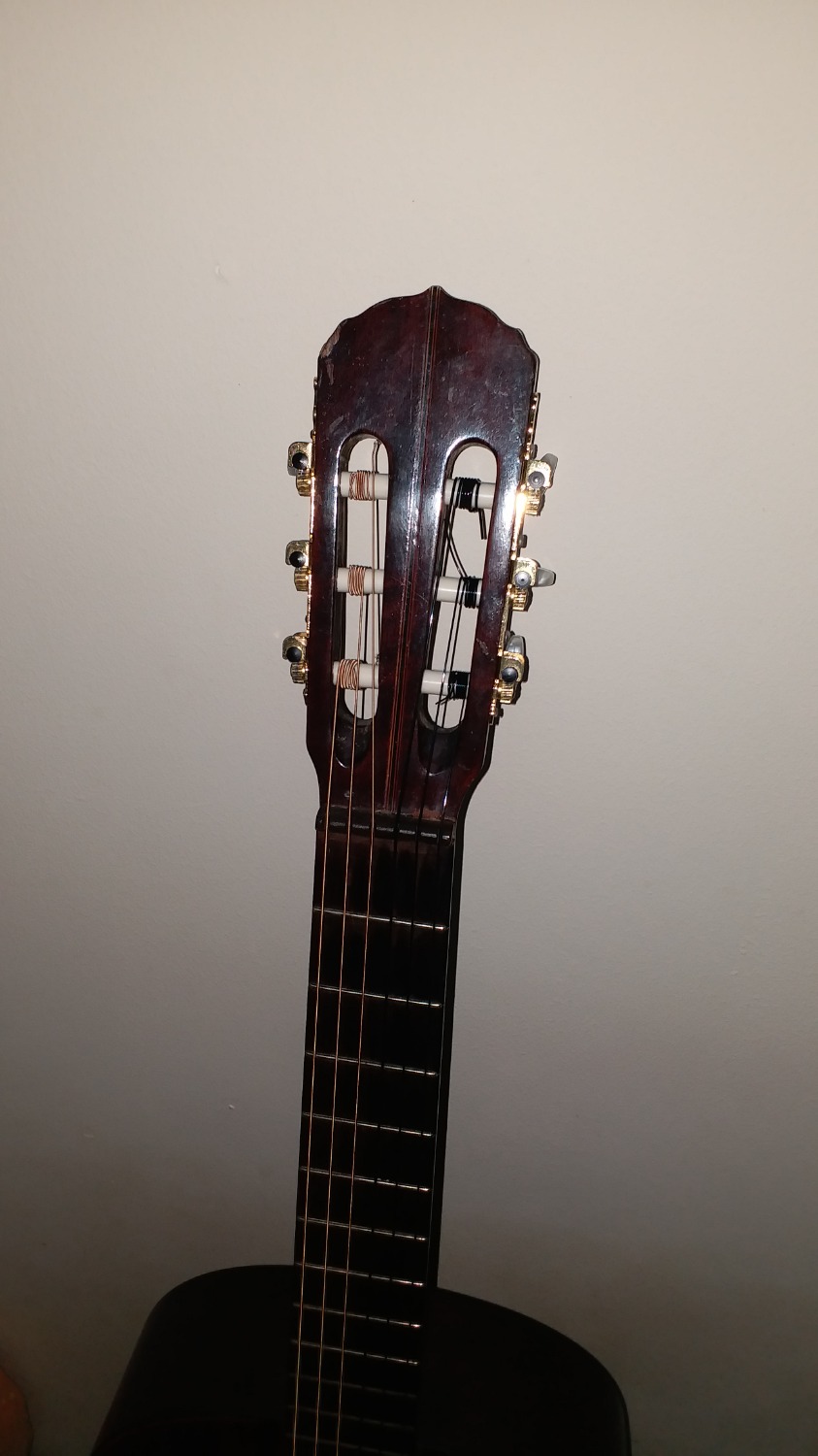 Giao hanh nhanh, san pham tot, gan vao dan cho am thanh tram am. Nghe duoc lam
OK rat duoc, se mua them 2 bo tang ban be!!