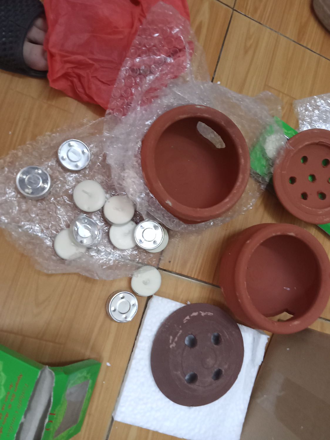 nến vỡ! rất bực mình với cách quảng cáo của cửa hàng nến vỡ! rất bực mình với cách quảng cáo của cửa hàng